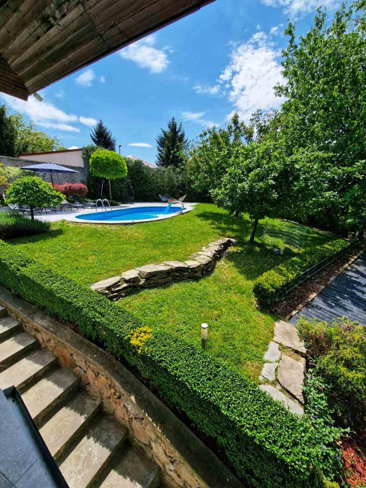 Riverside Pool Villa 诺威萨 外观 照片